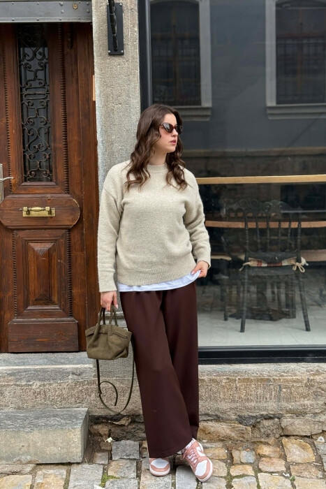 TRIKO NJE NGJYRSHE ME JAKE TE RRUMBULLAKET PER FEMRA NE NGJYRE BEZHE - 3