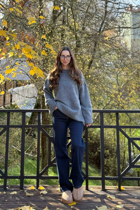 TRIKO NJE NGJYRESHE ME JAKE TE RRUMBULLAKET PER FEMRA NE NGJYRE GRI TE ERRET - 5