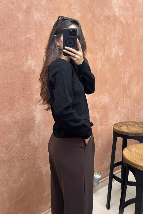 TRIKO NJËNGJYRËSHE E THURUR PËR FEMRA NË NGJYRËN E ZEZË - 3