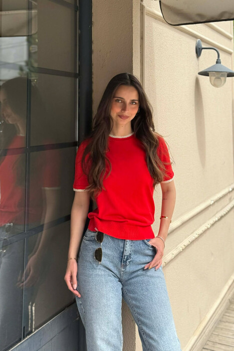 T-SHIRT ME DETAJ DANTELLE PER FEMRA NE NGJYRE TE KUQE - KLAUDIO FASHION