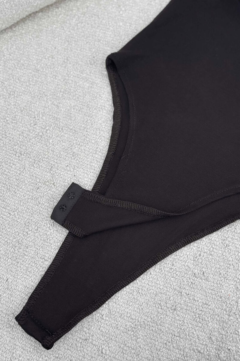 TURTLE NECK SLEEVELESS ONE COLOR WOMEN BODY DARK BROWN/KAE - 4