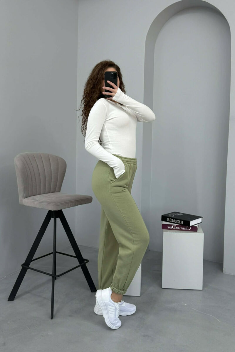 TUTA ME PUSH PËR FEMRA NË NGJYRËN MENTE - 2