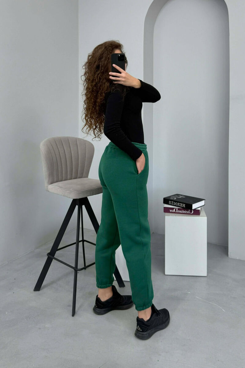 TUTA ME PUSH PËR FEMRA NË NGJYRËN JESHILE - 3