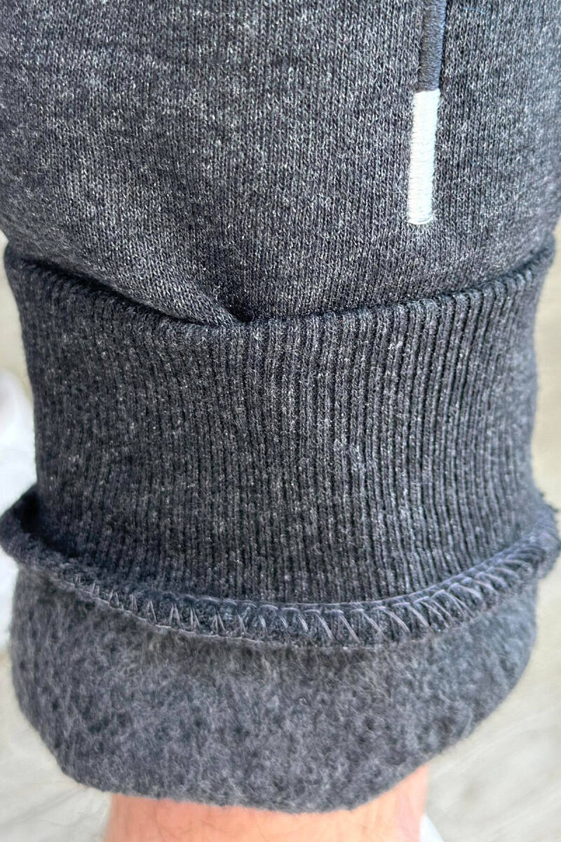 TUTA ME PUSH PËR MESHKUJ NË NGJYRËN GRI E ERRËT - 3