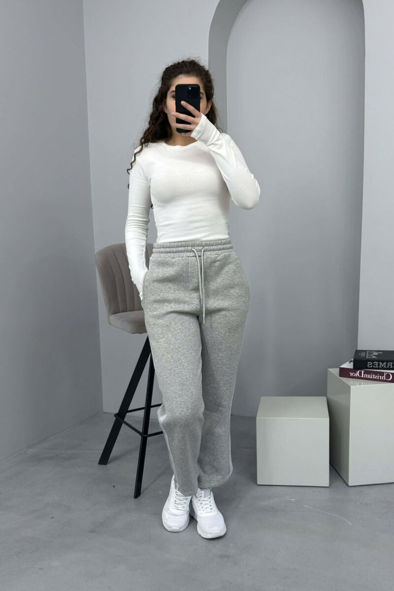 TUTA NJË NGJYRËSHE ME PUSH DHE VIJA PËR FEMRA NË NGJYRË GRI TË ZBARDHUR - 1