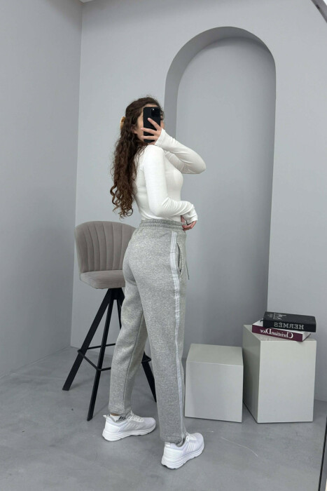 TUTA NJË NGJYRËSHE ME PUSH DHE VIJA PËR FEMRA NË NGJYRË GRI TË ZBARDHUR - 3