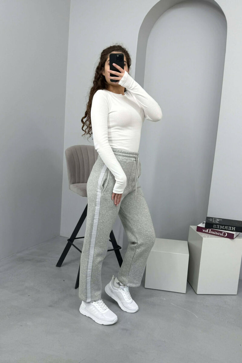 TUTA NJË NGJYRËSHE ME PUSH DHE VIJA PËR FEMRA NË NGJYRË GRI TË ZBARDHUR - 2