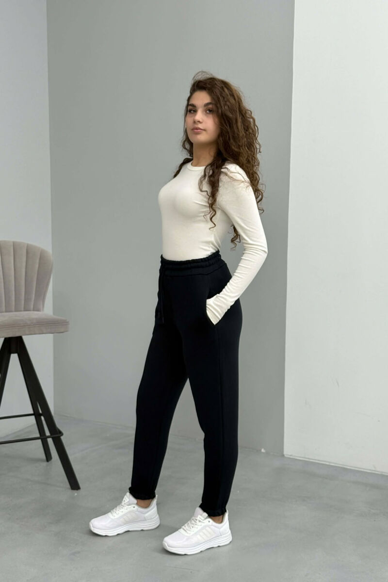 TUTA NJË NGJYRËSHE ME PUSH PËR FEMRA NË NGJYRË BLU MESNATE - 2