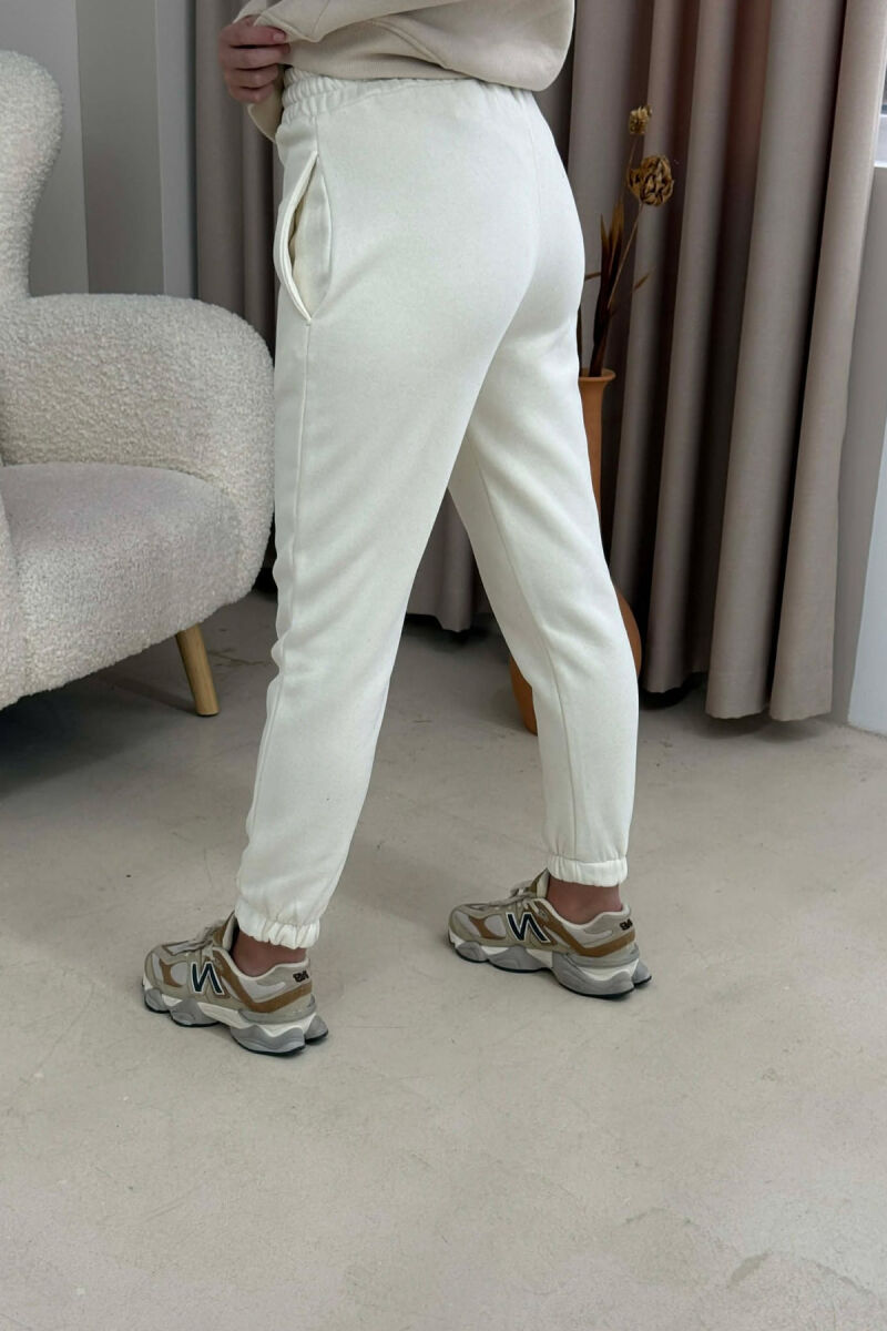 TUTA NJË NGJYRËSHE ME PUSH PËR FEMRA NË NGJYRË KREM - 4