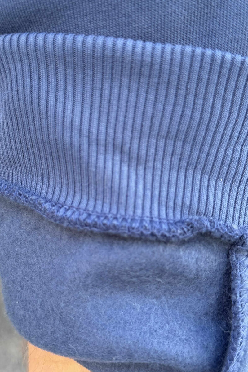 TUTA NJË NGJYRËSHE ME PUSH PËR MESHKUJ NË NGJYRËN BLU - 5