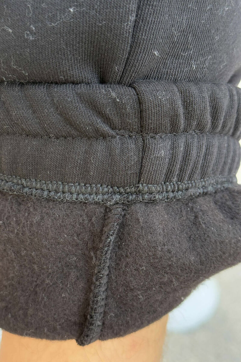 TUTA NJË NGJYRËSHE ME PUSH PËR MESHKUJ NË NGJYRËN E ZEZË - 5