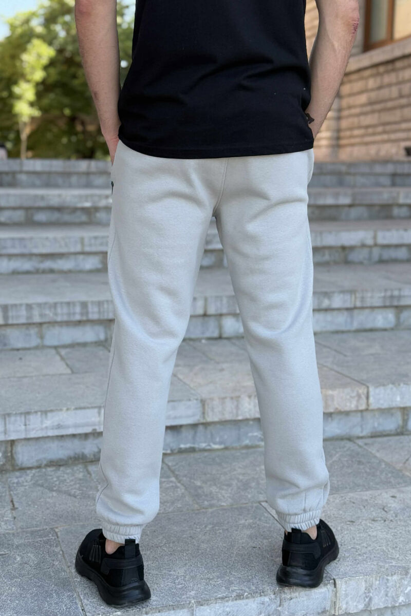 TUTA NJË NGJYRËSHE ME PUSH PËR MESHKUJ NË NGJYRËN GRI E ZBARDHUR - 4