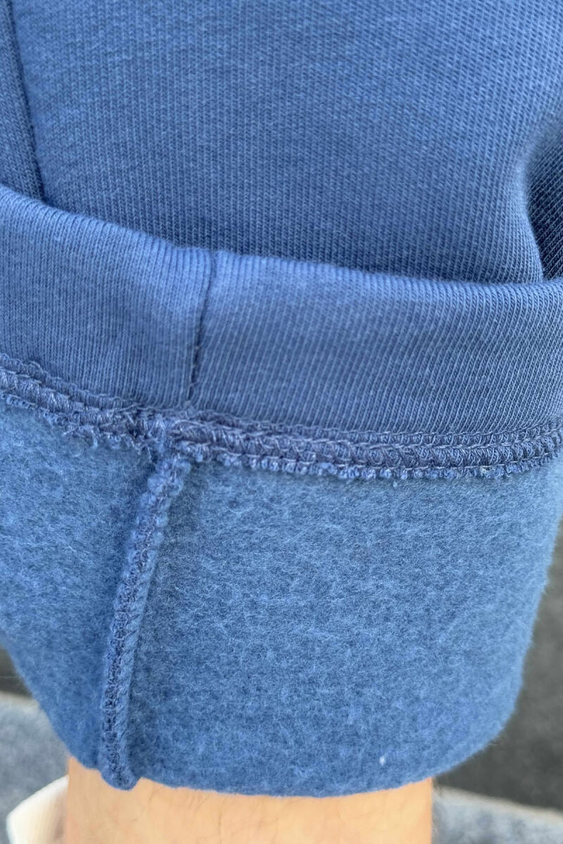 TUTA NJË NGJYRËSHE TË THJESHTA ME PUSH PËR MESHKUJ NË NGJYRËN BLU - 4