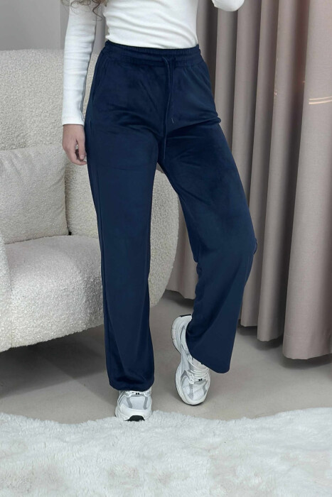 TUTA TË GJERA VELVET PËR FEMRA NË NGJYRËN BLU - 3