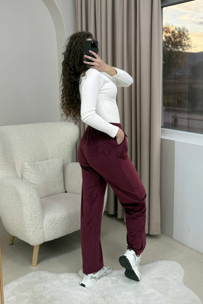 TUTA TË GJERA VELVET PËR FEMRA NË NGJYRËN VISHNJË - 3