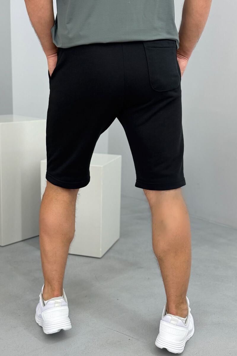 TUTA TË SHKURTRA TË THJESHTA PËR MESHKUJ NË NGJYRËN E ZEZË - 2