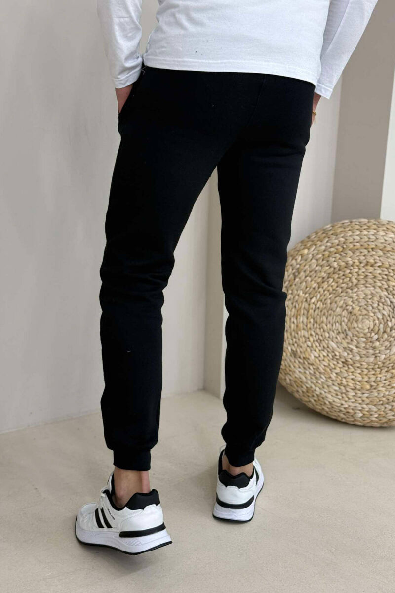 TUTA TË THJESHTA ME PUSH PËR MESHKUJ NË NGJYRËN E ZEZË - 2