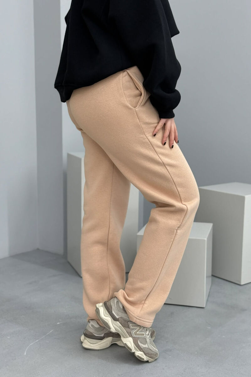 ONE COLOR SIMPLE FLUFFY WOMEN SWEATPANTS DARK BEIGE/BEZHE ERRET - 3