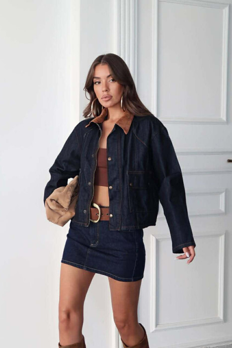 TWO FRONT POCKETS BUTTONED DENIM WOMAN JACKET DARK BLUE/BEE - 8