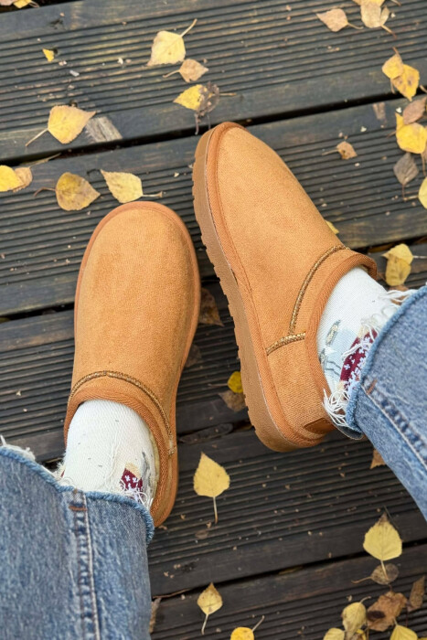 UGG NJE NGJYRESHE ME PUSH PER FEMRA NE NGJYRE KAFE - 4