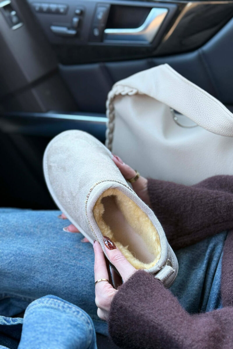 UGG NJE NGJYRESHE ME PUSH PER FEMRA NE NGJYRE KREM - 5