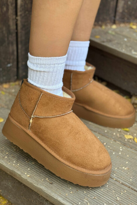 UGG TË SHKURTRA ME PLATFORMË TË LARTË PËR FEMRA NË NGJYRËN KAFE - 2