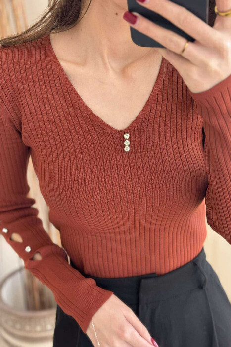 V NECK DIAMOND DETAILS WOMEN SWEATER BROWN/KAFE - 3
