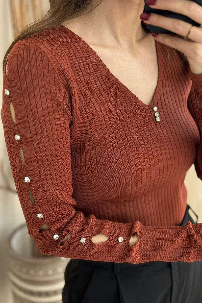 V NECK DIAMOND DETAILS WOMEN SWEATER BROWN/KAFE - 4