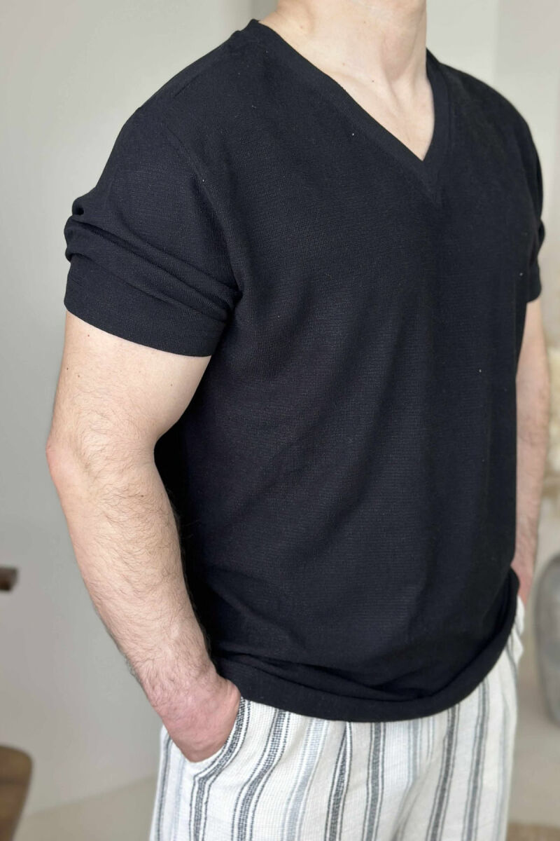 V NECK ONE COLOR MEN T-SHIRT BLACK/ E ZEZE - 3