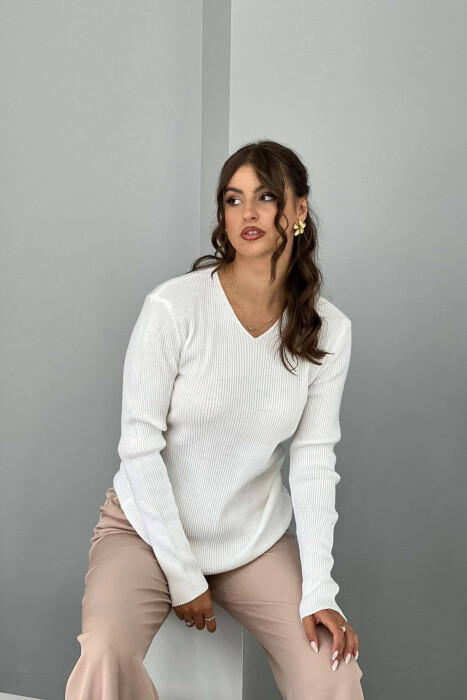 V NECK ONE COLOR WOMEN SWEATER WHITE-E BARDHE - 3