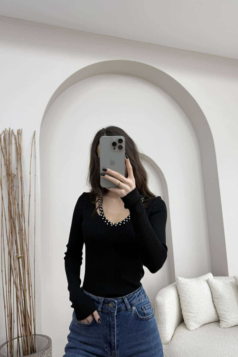 V NECK PEARL DETAILS ONE COLOR WOMEN SWEATER BLACK/ E ZEZE - 4