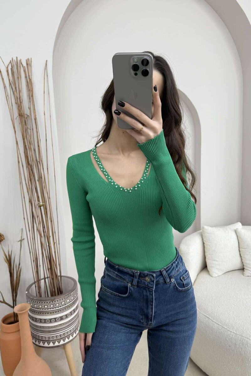 V NECK PEARL DETAILS ONE COLOR WOMEN SWEATER GREEN/JESHILE - 1