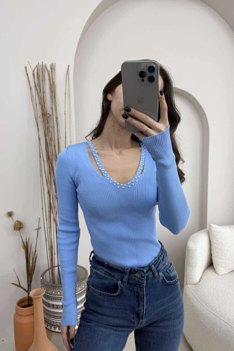 V NECK PEARL DETAILS ONE COLOR WOMEN SWEATER LIGHTBLUE/BZ - 1