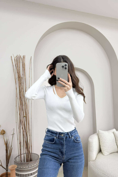 V NECK PEARL DETAILS ONE COLOR WOMEN SWEATER WHITE-E BARDHE - 3