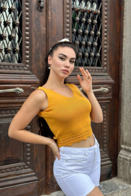 V-NECK SIMPLE WOMAN TOP YELLOW/E VERDHE - KLAUDIO FASHION