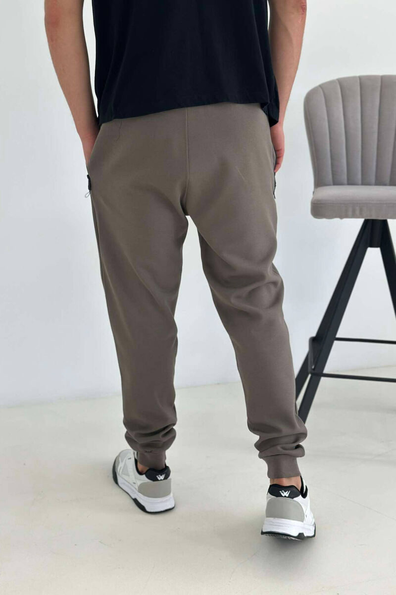 WARM MEN SWEATPANTS IN BROWN COLOR - 3