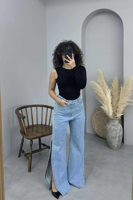 XHINSE TË GJËRA PËR FEMRA NË NGJYRËN BLU E ZBARDHUR - KLAUDIO FASHION