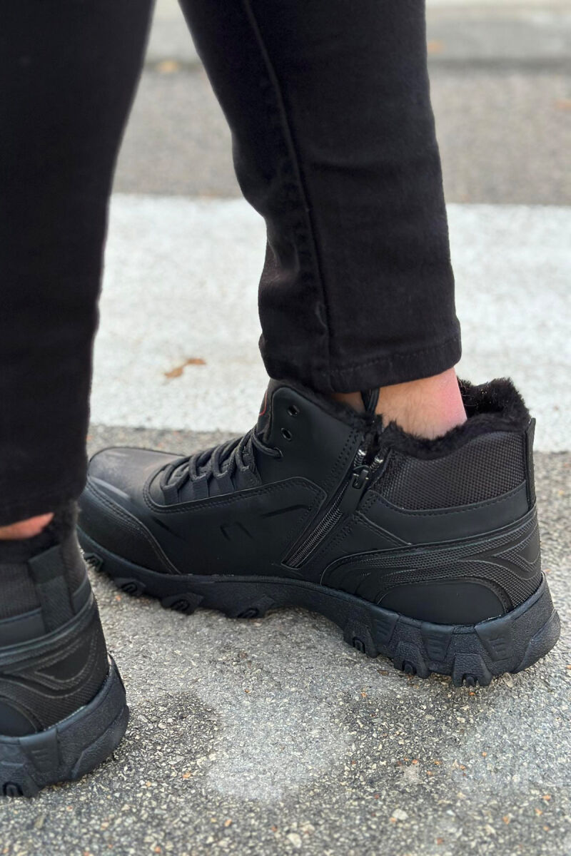 KËPUCË ME QAFË PËR MESHKUJ NË NGJYRË TË ZEZË - 5