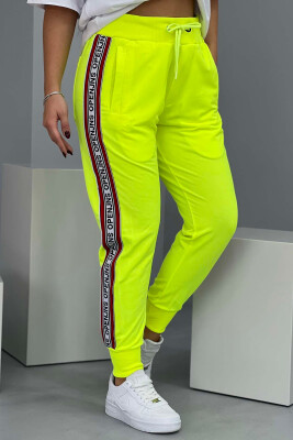 WRITTINGS COTTON POCKET WOMAN SWEATPANTS NEON/NEON 