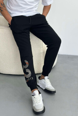 WRITTINGS ONE COLOR MEN SWEATPANTS BLACK/ E ZEZE 