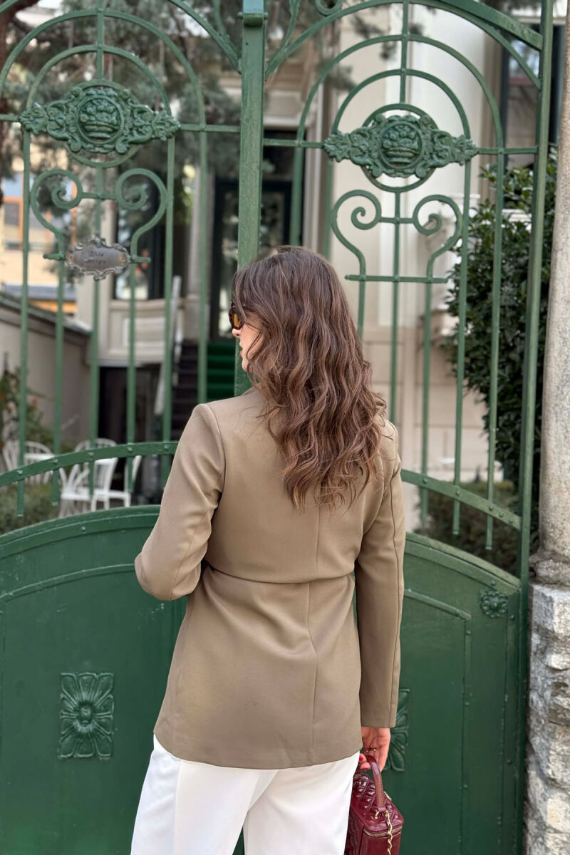 XHAKETE NJE NGJYRESHE ME LIDHESE NE BEL DHE XHEPA FAKE PER FEMRA NE NGJYRE ULLI - 5