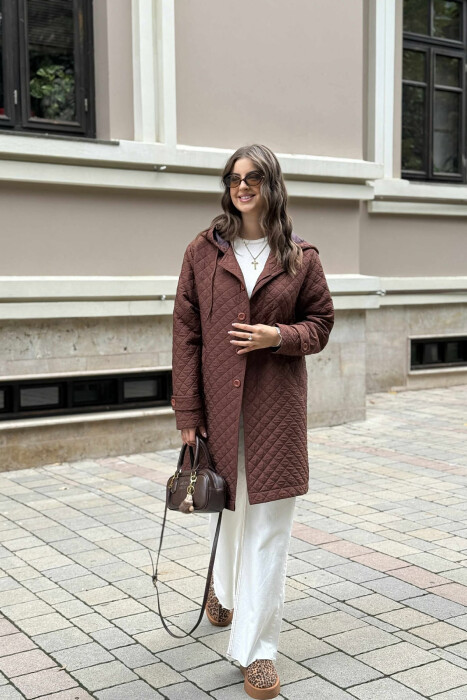 XHAKETË E GJATË NJË NGJYRËSHE ME KAPUÇ PËR FEMRA NË NGJYRË KAFE - 5