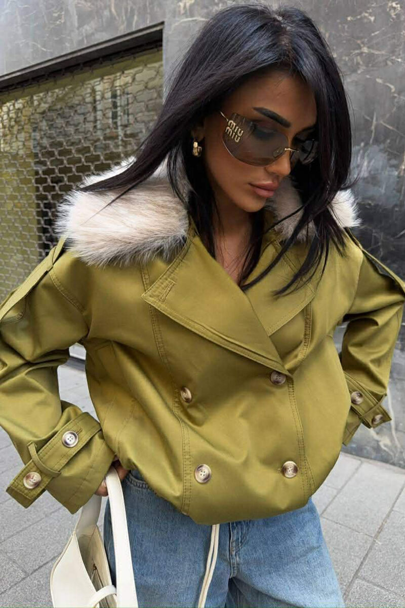 XHAKETË E SHKURTËR ME DETAJE BUTONASH DHE JAKË ME PUSH PËR FEMRA NË NGJYRË ULLIRI - 4