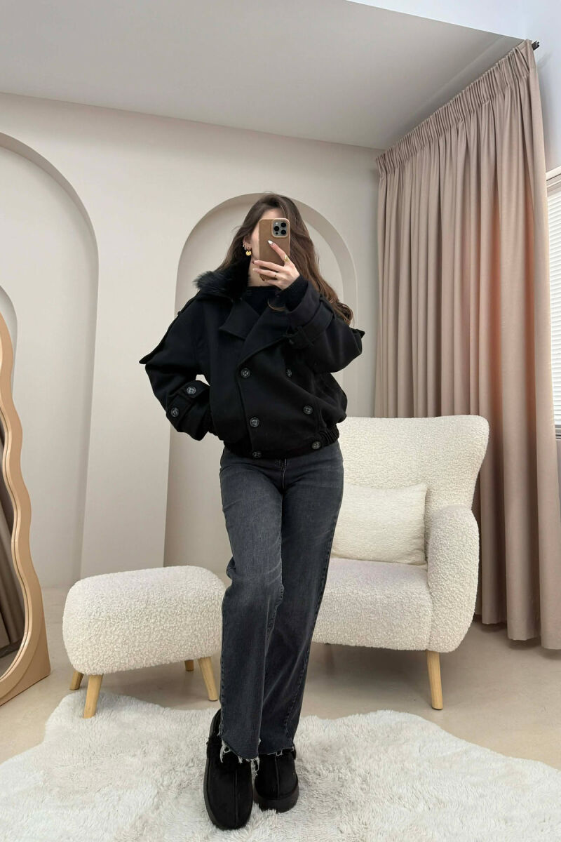 XHAKETE E SHKURTER NJE NGJYRESHE ME GEZOF TE SHKEPUTSHEM PER FEMRA NE NGJYRE TE ZEZE - 4