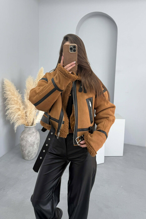 XHAKETE E SHKURTER NJE NGJYRESHE ME JAKE TE LARTE PER FEMRA NE NGJYRE KAFE - 2