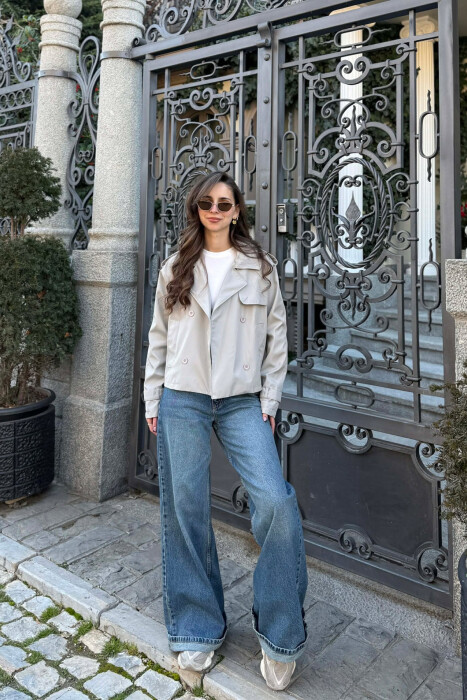 XHAKETE E SHKURTER NJE NGJYRESHE PER FEMRA NE NGJYRE GRI - 2