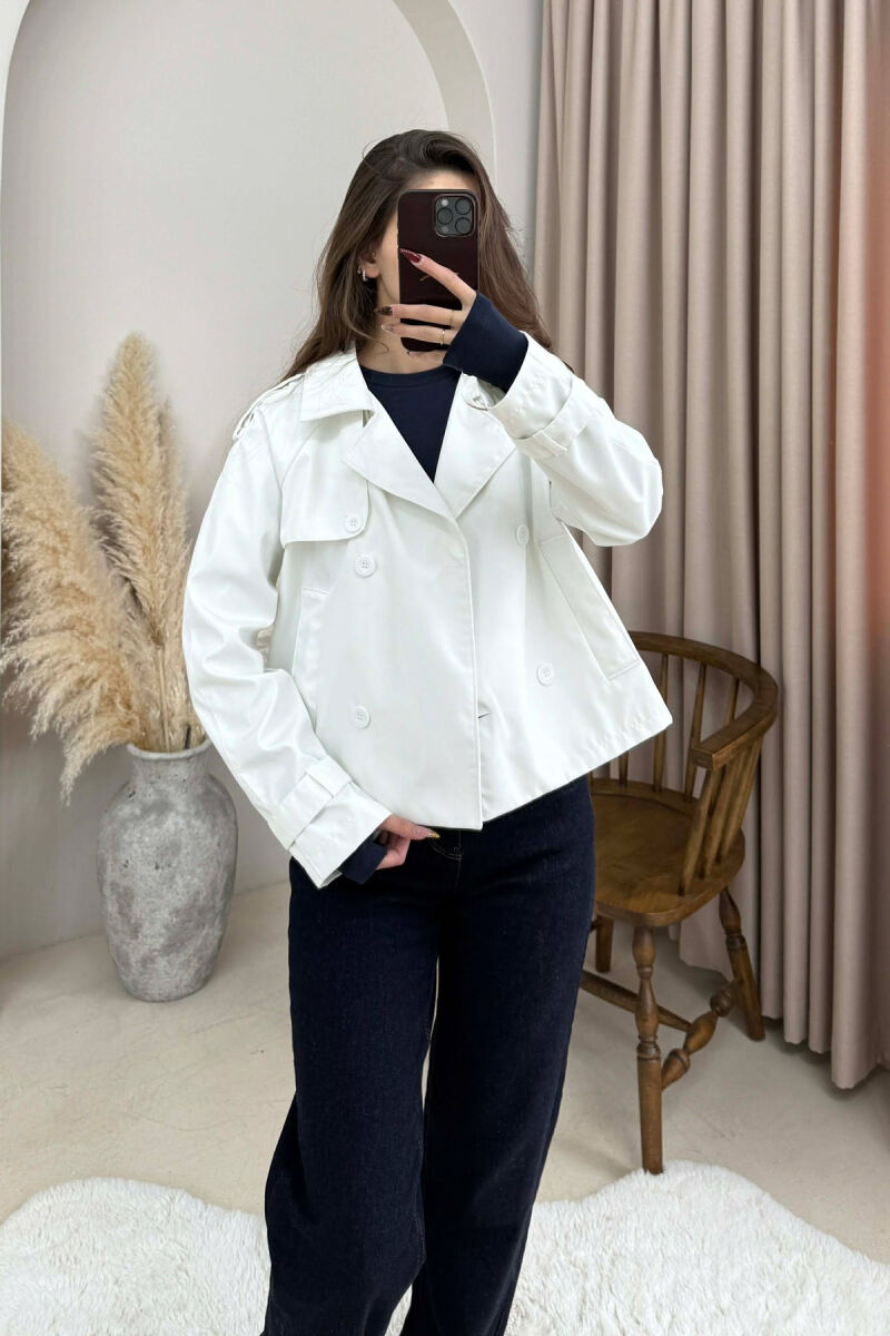 XHAKETE E SHKURTER NJE NGJYRESHE PER FEMRA NE NGJYRE TE BARDHE - 3