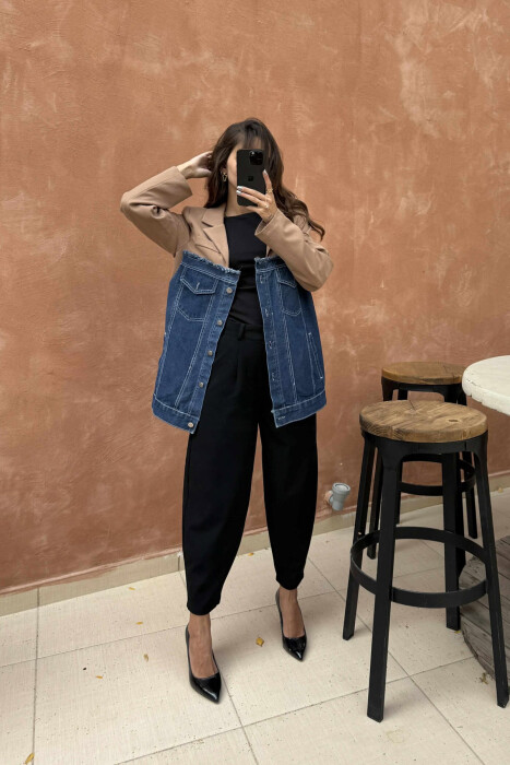 XHAKETË E THJESHTË ME DIZAJN GJYSËM XHINS PËR FEMRA NË NGJYRËN KAFE - 2