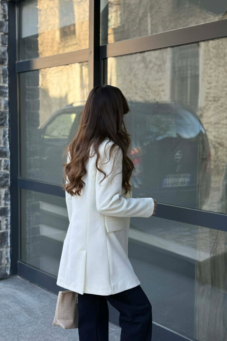 XHAKETE E THJESHTE NJE NGJYRESHE ME BUTONA PER FEMRA NE NGJYRE KREM - 7