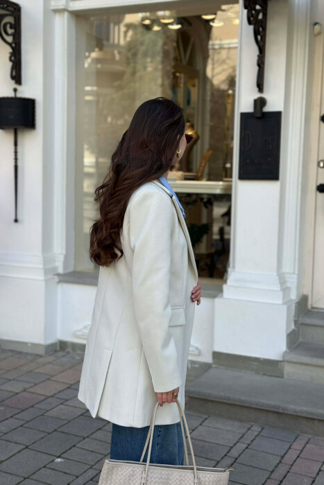 XHAKETE E THJESHTE NJE NGJYRESHE ME BUTONA PER FEMRA NE NGJYRE TE BARDHE ANTIKE - 5